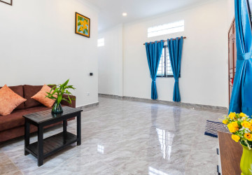 2 Bedroom House For Rent - Sangkat Siem Reap, Siem Reap thumbnail