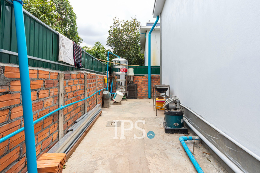 2 Bedroom House For Rent - Sangkat Siem Reap, Siem Reap