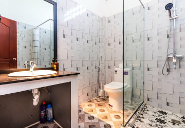 2 Bedroom House For Rent - Sangkat Siem Reap, Siem Reap thumbnail