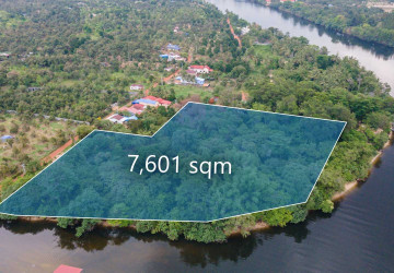 7,601 Sqm Land For Sale - Along Preaek Tuek Chu, Kampot Province thumbnail