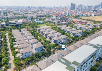 4 Bedroom Twin Villa For Sale - Chip Mong Landmark 271, Chak Angrae Kraom, Phnom Penh thumbnail