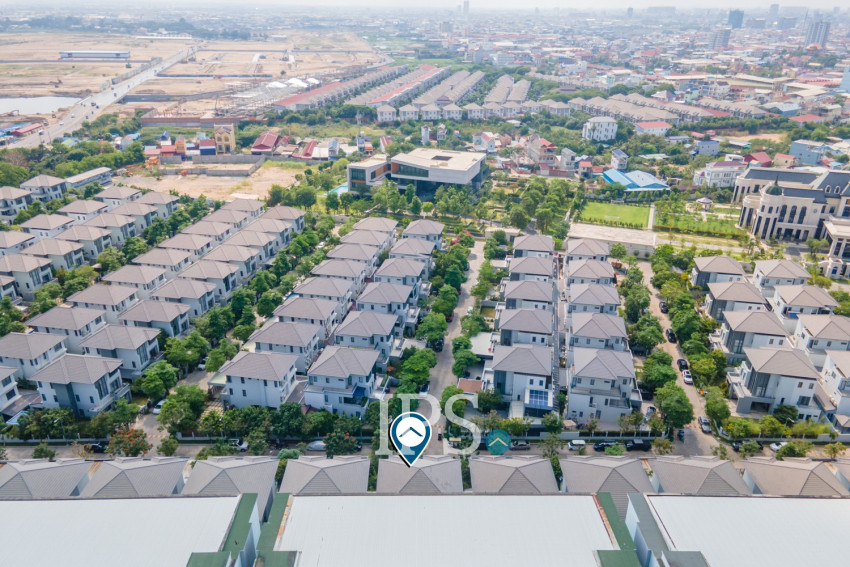 4 Bedroom Twin Villa For Sale - Chip Mong Landmark 271, Chak Angrae Kraom, Phnom Penh