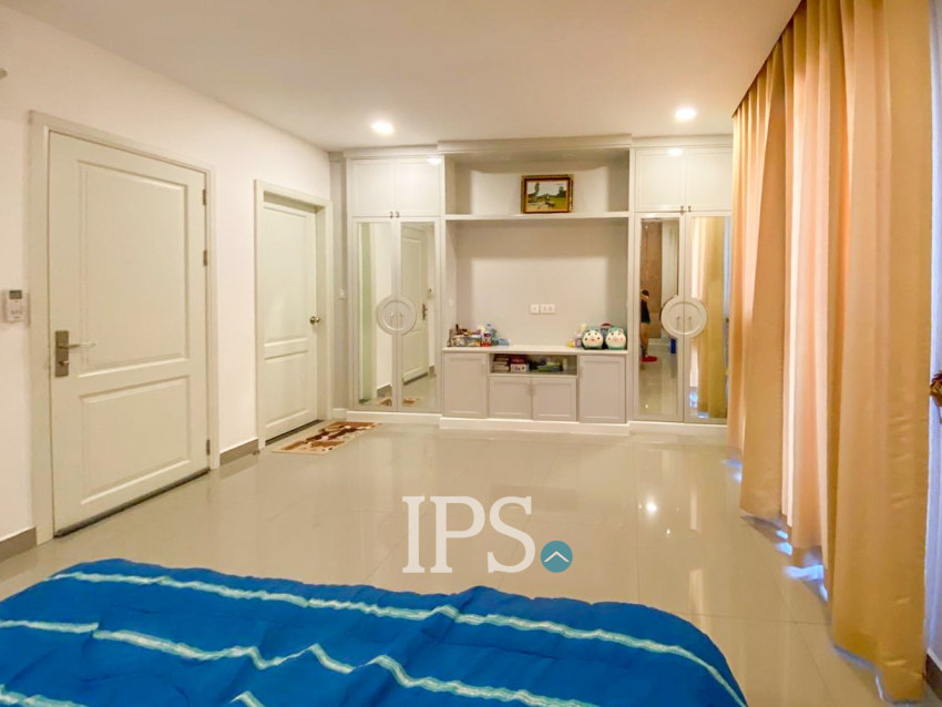 4 Bedroom Twin Villa For Sale - Chip Mong Landmark 271, Chak Angrae Kraom, Phnom Penh