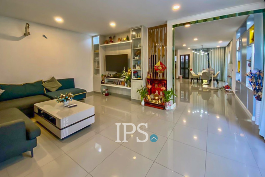 4 Bedroom Twin Villa For Sale - Chip Mong Landmark 271, Chak Angrae Kraom, Phnom Penh