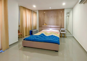 4 Bedroom Twin Villa For Sale - Chip Mong Landmark 271, Chak Angrae Kraom, Phnom Penh thumbnail