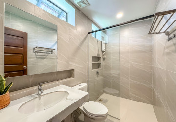 2 Bedroom Wooden House For Rent - Sala Kamreuk, Siem Reap thumbnail