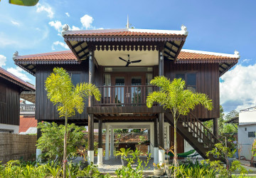 2 Bedroom Wooden House For Rent - Sala Kamreuk, Siem Reap thumbnail