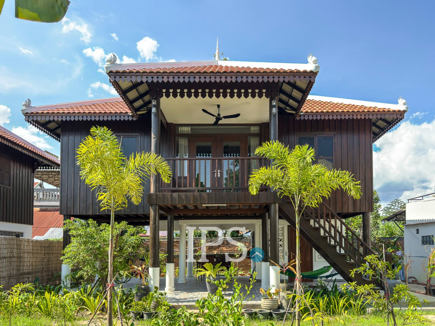 2 Bedroom Wooden House For Rent - Sala Kamreuk, Siem Reap