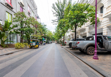 90 Sqm Retail Space For Rent - Svay Dangkum, Siem Reap thumbnail