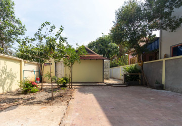 3 Bedroom Villa Compound For Rent - Kouk Chak, Siem Reap thumbnail