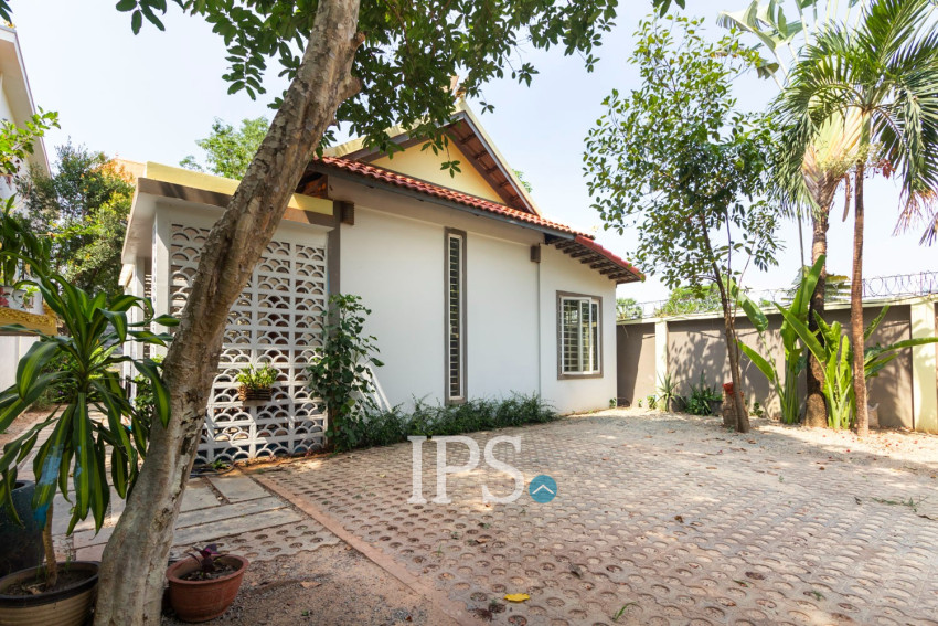 3 Bedroom Villa Compound For Rent - Kouk Chak, Siem Reap