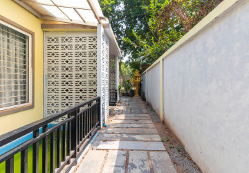 3 Bedroom Villa Compound For Rent - Kouk Chak, Siem Reap thumbnail