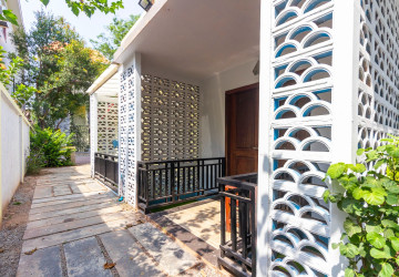 3 Bedroom Villa Compound For Rent - Kouk Chak, Siem Reap thumbnail