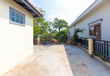 3 Bedroom Villa Compound For Rent - Kouk Chak, Siem Reap thumbnail