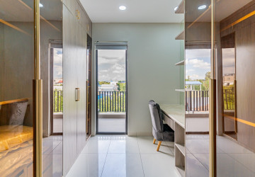 6 Bedroom Villa Udom For Rent - Chankiri Palm Creek, Preaek Kampues, Phnom Penh thumbnail