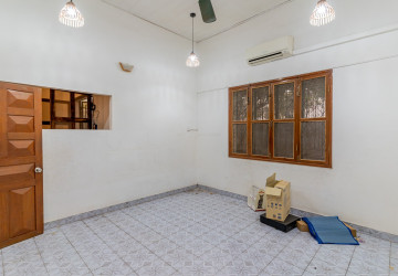120 Sqm Commercial Villa For Rent - Tonle Bassac, Phnom Penh thumbnail