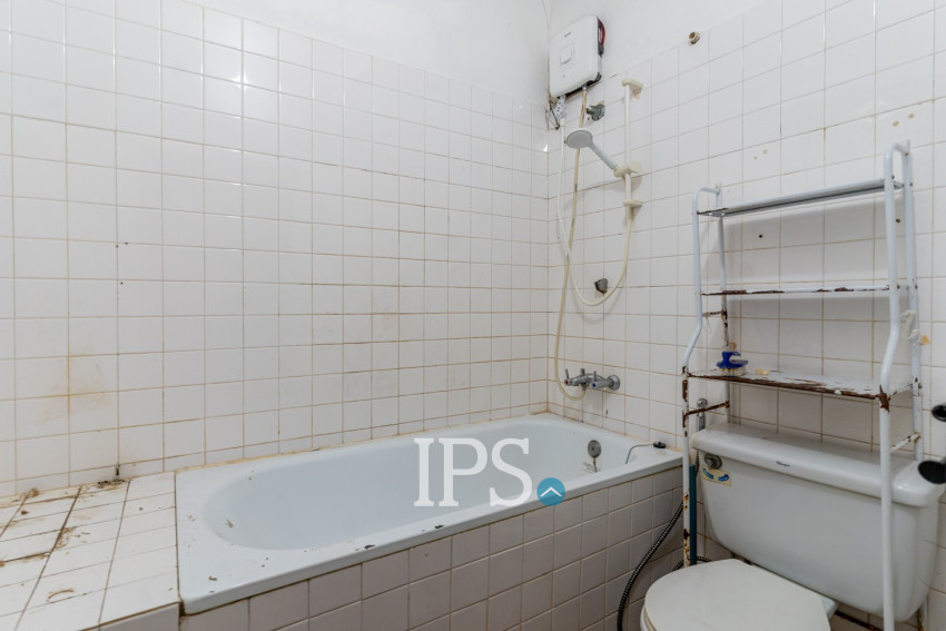 120 Sqm Commercial Villa For Rent - Tonle Bassac, Phnom Penh