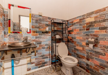 120 Sqm Commercial Villa For Rent - Tonle Bassac, Phnom Penh thumbnail