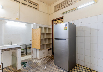120 Sqm Commercial Villa For Rent - Tonle Bassac, Phnom Penh thumbnail