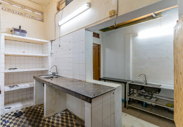 120 Sqm Commercial Villa For Rent - Tonle Bassac, Phnom Penh thumbnail