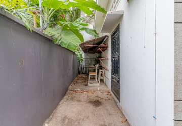 120 Sqm Commercial Villa For Rent - Tonle Bassac, Phnom Penh thumbnail