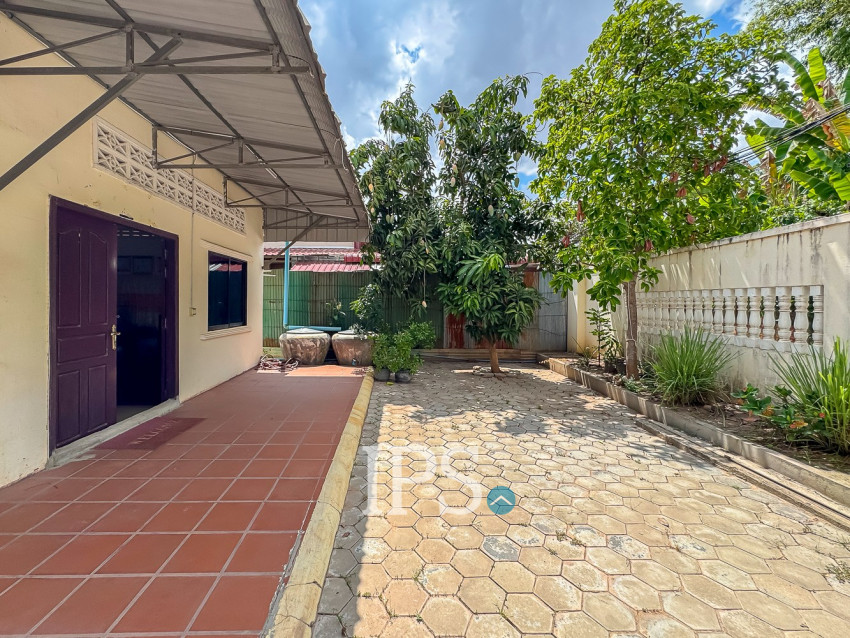 3 Bedroom Compound House For Rent - Sala Kamreuk, Siem Reap