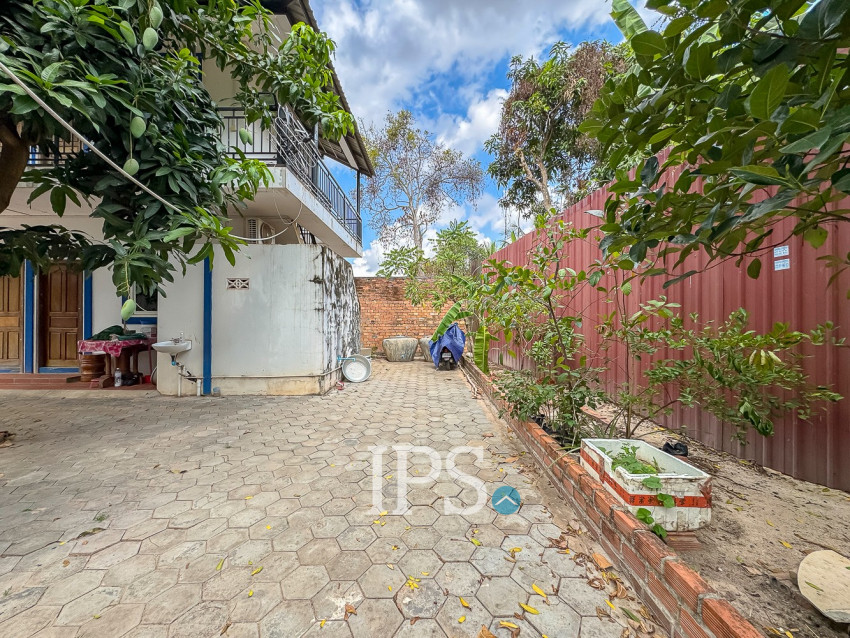 3 Bedroom Compound House For Sale - Sala Kamreuk, Siem Reap