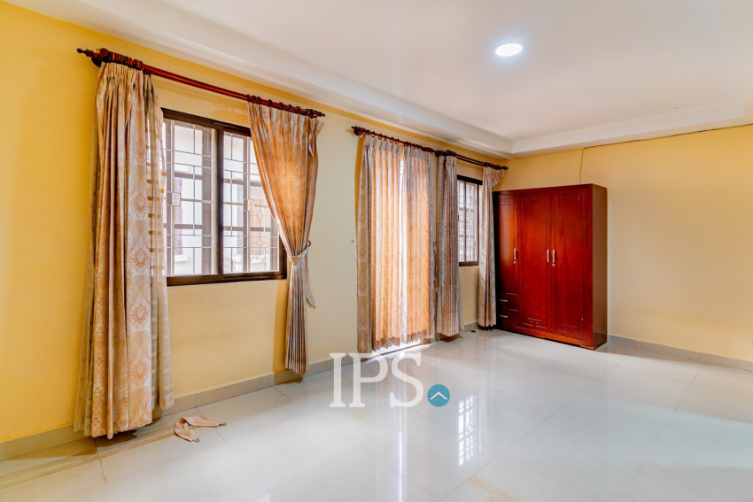 4 Bedroom Twin Villa For Sale - Borey New World, Sen Sok, Phnom Penh