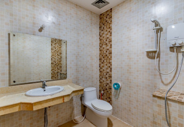 4 Bedroom Twin Villa For Sale - Borey New World, Sen Sok, Phnom Penh thumbnail
