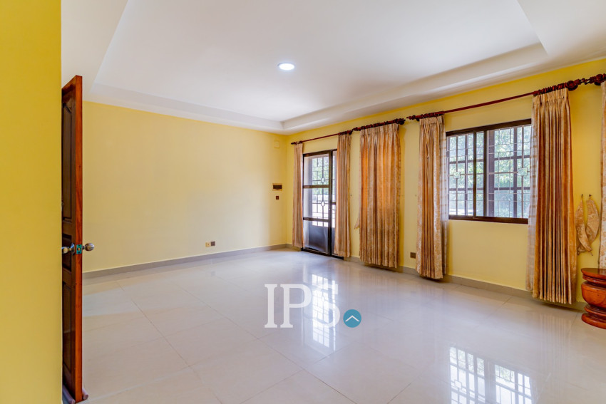 4 Bedroom Twin Villa For Sale - Borey New World, Sen Sok, Phnom Penh