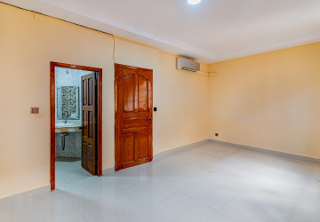 4 Bedroom Twin Villa For Sale - Borey New World, Sen Sok, Phnom Penh thumbnail