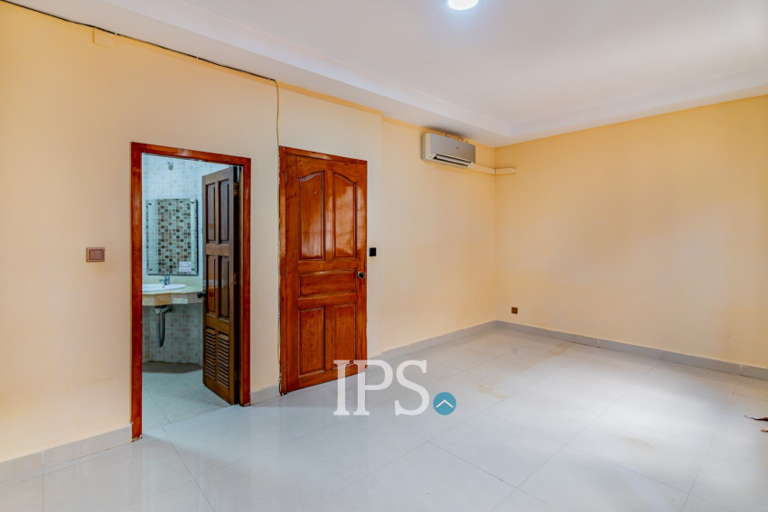 4 Bedroom Twin Villa For Sale - Borey New World, Sen Sok, Phnom Penh