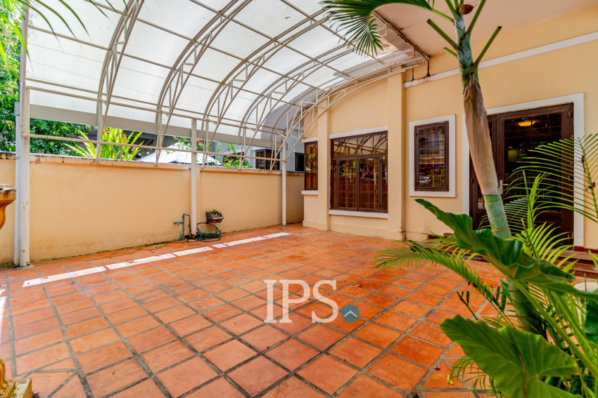 4 Bedroom Twin Villa For Sale - Borey New World, Sen Sok, Phnom Penh
