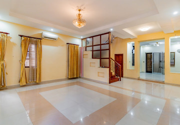 4 Bedroom Twin Villa For Sale - Borey New World, Sen Sok, Phnom Penh thumbnail