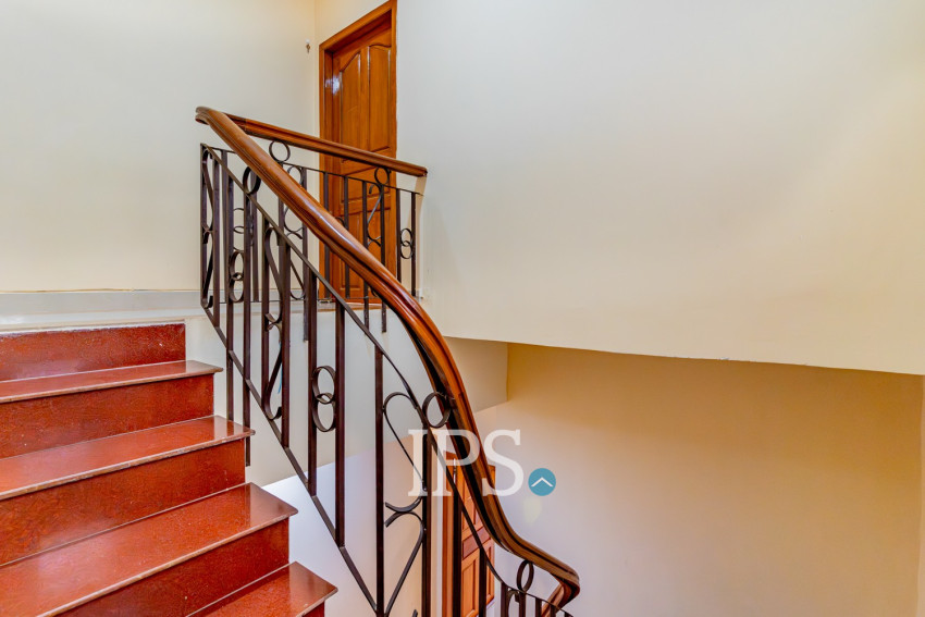 4 Bedroom Twin Villa For Sale - Borey New World, Sen Sok, Phnom Penh