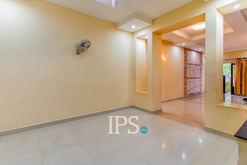4 Bedroom Twin Villa For Sale - Borey New World, Sen Sok, Phnom Penh