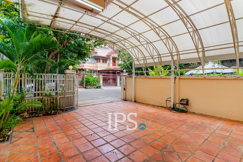 4 Bedroom Twin Villa For Sale - Borey New World, Sen Sok, Phnom Penh