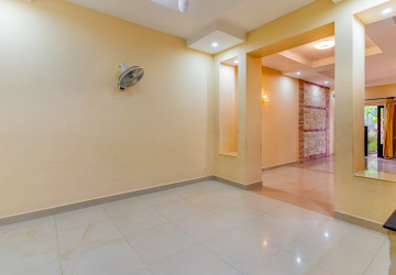 4 Bedroom Twin Villa For Sale - Borey New World, Sen Sok, Phnom Penh thumbnail