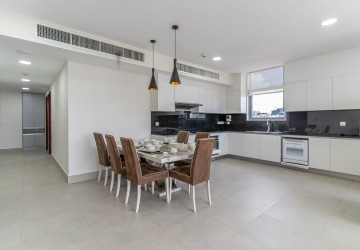 2 Bedroom Serviced Apartment For Rent - BKK1, Phnom Penh thumbnail