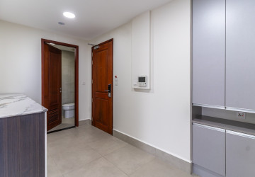 2 Bedroom Serviced Apartment For Rent - BKK1, Phnom Penh thumbnail