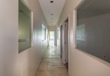 460 Sqm Retail Space For Rent - BKK1, Phnom Penh thumbnail