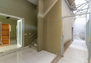 460 Sqm Retail Space For Rent - BKK1, Phnom Penh thumbnail