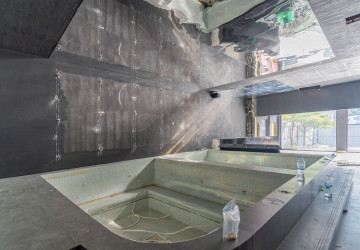 769 Sqm Commercial Building For Rent - Beoung Prolit, Phnom Penh thumbnail