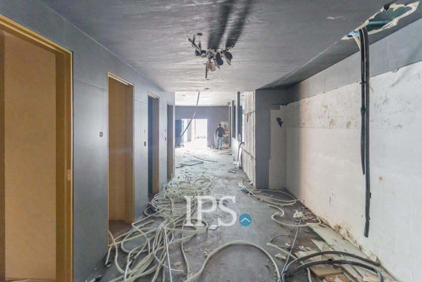 769 Sqm Commercial Building For Rent - Beoung Prolit, Phnom Penh