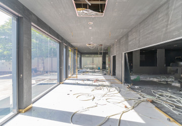769 Sqm Commercial Building For Rent - Beoung Prolit, Phnom Penh thumbnail