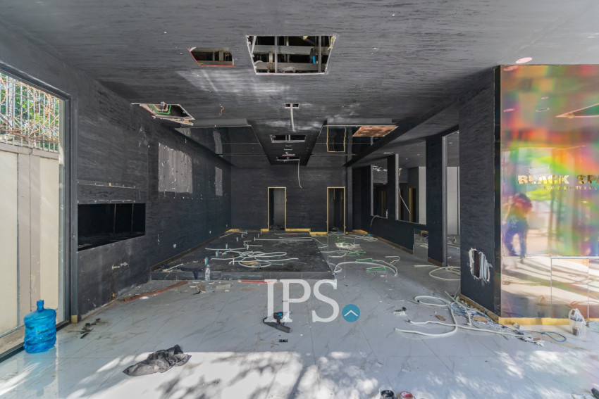 769 Sqm Commercial Building For Rent - Beoung Prolit, Phnom Penh