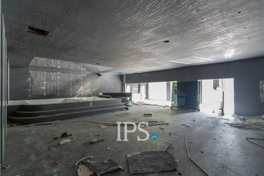 769 Sqm Commercial Building For Rent - Beoung Prolit, Phnom Penh