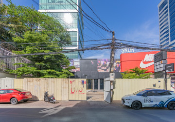 769 Sqm Commercial Building For Rent - Beoung Prolit, Phnom Penh thumbnail