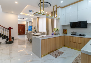6 Bedroom Prince Villa For Sale - The ML Tiara, Ta Khmau, Kandal Province thumbnail