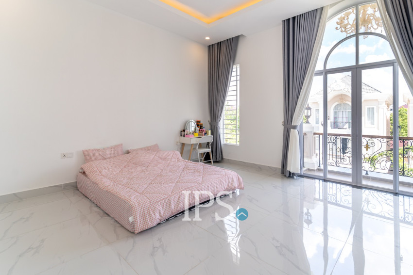 6 Bedroom Prince Villa For Sale - The ML Tiara, Ta Khmau, Kandal Province